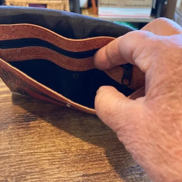 Vintage multicolor leather clutch/wallet - Picture 6 of 9